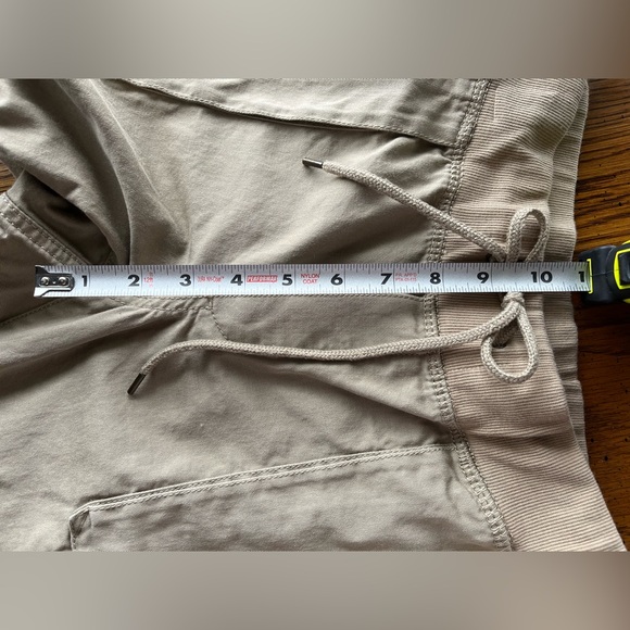 Eddie Bauer joggers, L, khaki - Picture 11 of 12